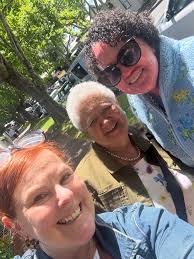 This morning I spoke at Tafelberg School. Mason, who I met last Friday,  introduced me to about 100 of his classmates