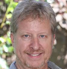 Love and Other Distractions: An Anthology by 14 Hollywood Writers: Miller,  Christiana, Molitor, Doug, Gold, Bart, Domingue, Keith, Fiorella, Dan,  Levinson, Robert S., Stephens, C. David, Goldstein, Shelly, Ho, Isaac,  Howey, Hugh: