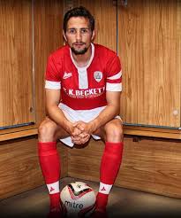 Those lucky enough to secure a ticket were amongst the first to see the new strip, modelled by two members of the barnsley fc ladies side and three reds reserved+ members. New Barnsley Home Kit 14 15 Avec Barnsley Fc Home Shirt 2014 2015 Football Kit News