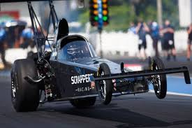 The dragsters that race within this category are capable of covering a quarter mile from a standing start in as little as 4.5 seconds. Here S The Differences Between Nhra Top Fuel Dragster And A Top Alcohol Dragster