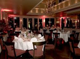 Als fotografin in aachen und ganz nrw bin ich auf hochzeiten spezialisiert und begleite brautpaare vor und während der hochzeit. Haus Stolzenbach Gesellschaften