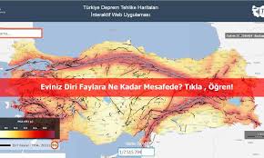 Aug 12, 2019 · türkiye'nin kuzey bölgelerden boydan boya geçen kuzey anadolu fay hattı'nın batı bölümünde meydana gelen deprem, 17 ağustos 1999 salı günü saat 03:01'de başladı ve 45 saniye sürdü. Fay Hatti Evinize Ne Kadar Uzaklikta Sanal Santiye