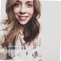 Nicole Hedge's Instagram, Twitter & Facebook