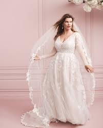 Shop david's bridal extensive selection of plus size wedding dresses available in extended sizes. Pin On Plus Size Wedding Dresses