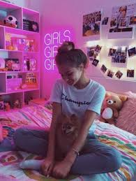 If you want a more glamorous take, pink and gold bedroom is a great idea too. 10 Vsco Bedroom Ideas For The Vsco Girl The Pink Dream In 2020 Elegant Dorm Room Dorm Room Decor Neon Room