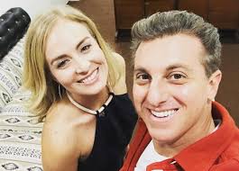 Последние твиты от angelica huck (@angelicaksyi). Angelica Confessa Traicao Com Huck E Diz Que Usa Vibrador Tudo Pra Dentro La Noticia