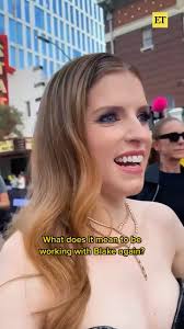 We find this Edna Mode and Jack-Jack costume to be quite *incredible. 🤣➡️  (📸: @bretmanrock/Walt Disney Studios)