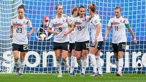 Das deutsche fußballnationalteam der frauen hat in seinem letzten länderspiel vor der sommerpause 0:0 gegen chile gespielt. Umfrage Zur Frauen Wm Diesen Spitznamen Wollen Die User Fur Die Dfb Frauen