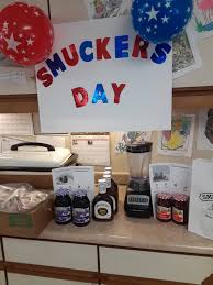 Laurels of Mount Vernon residents celebrate July activities