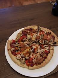 How many calories in cauliflower pizza. 433 Calories For This Whole Pizza Used The Cauliflower Pizza Base From Woolworths 1200australia