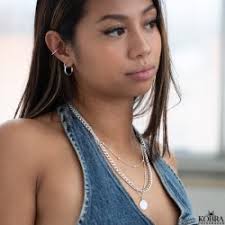 Eloise" silver hoops med vita stenar