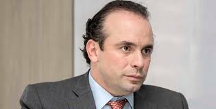 La funcionaria, quien se venía desempeñando como presidenta ejecutiva de la cámara de comercio de buenaventura, llegará en remplazo de felipe buitrago, quien duró cuatro meses en el cargo. Cobo A Punto De Dar El Si Noticias De Cali El Valle Y Colombia