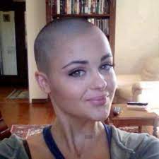 Pin By Merle Mcconnell On Lemontreefund Org Woman Shaving Super Short Hair Shaved Head Women