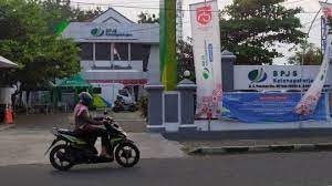 Di kantor bpjs tk kota purwokerto banyumas (maps lokasi) sendiri pun mengalami hal yang sama, kantor yang baru di. Nih Kalau Penasaran Cara Ngecek Daftar Penerima Blt Rp 600 Ribu Melalui Bpjs Ketenagakerjaan Tribun Banyumas