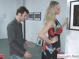 Watch naughty blonde milf ann online on youporn.com. Pornovideo Milf In Sexy Jeans Julia Ann Wird Gefickt