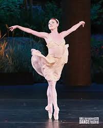 Tiler Peck New York City Ballet In The Tchaikovsky Pas De Deux Photo By Erin Baiano Mit Bildern Ballett
