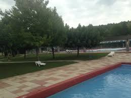 La ciudad catalana de girona es una de las más importantes de catalunya, con una gran riqueza cutural y arquitectónica. Piscina De Ninos Y Al Fondo Piscina 50m Bild Von Geieg Girona Tripadvisor