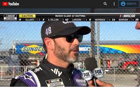 In automobile racing, specifically nascar stock car racing, racing back to the caution is a procedure for drivers after a caution flag is displayed. Why Doesn T Fox Use The Scrolling Ticker Like Nascar Posts In Youtube Videos Nascar