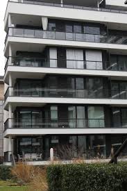 Als wäre das noch nicht genug findet man hier auch riesige grünflächen und botanische oasen wie den grüneburgpark und den palmengarten, die das. 5 Zimmer Wohnung Zum Verkauf Feuerbachstrasse 44 60325 Frankfurt Westend Sud Mapio Net