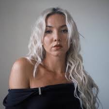 Marta Roque's Instagram, Twitter & Facebook