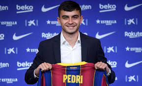 On september 2, 2019, fc barcelona and las palmas reached an agreement for the transfer of pedri. Pedri Stays In The Fc Barcelona And Will Dress The Number 16