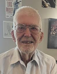 Paul Harp's Instagram, Twitter & Facebook