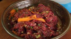Bulgogi (불고기) is a classic korean preparation of beef or pork in which thinly shaved meat is marinated in a sweet and savory sauce, and grilled on a barbecue. Bulgogi Korean Beef Bbq Recipe Maangchi Com