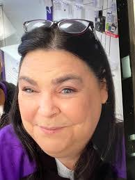 Meredith Fuller's Instagram, Twitter & Facebook