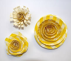 These paper craft flowers are made from mundane items like a straw and paper plates but are as beautiful as they can get. Paper Plate Flowers Paper Plate Crafts For Kids Spring Crafts Diy Flower Projects