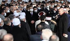 .programda türkiye cumhuriyeti'nin kurucu lideri mustafa kemal atatürk'e zalim ve kafir diyen imam mustafa demirkan, yükseköğretim kurulu (yök) başkanı yekta saraç'ın kayınpederi çıktı. Ataturk E Hakaret Eden Imam Yok Baskani Yekta Sarac In Kayinpederiymis