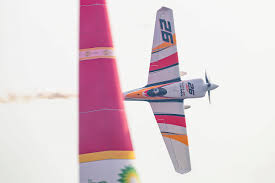 刻々と変わる風 幕張の空でパイロットたちはどう戦ったのか レッドブル エアレース千葉2019 前編 Clicccar Com