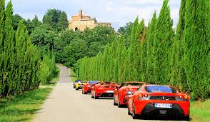 Trova il centro assistenza più vicino a te. 1 Day Milan Como Lake Ferrari Tour Ferrari Tours Of Italy Drive A Ferrari Sport Car