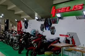 Recently i started using the focus field to put my scre. Tiga Brand Motor Listrik Isi Panggung Iims Motobike Expo 2019 Gilamotor