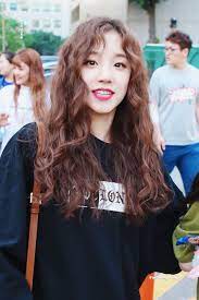 Fairytale On Twitter Kpop Hair Curly Hair Styles Long Hair Styles