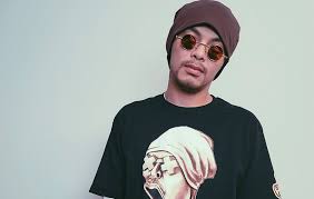 Malaysian rapper namewee has defended his latest music video titled 'oh my god'. Malaysian Rapper Namewee Says He Will Surrender To Police Over Film Babi