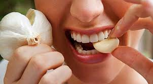 Obat sakit gigi berlubang dengan obat modern. Yang Giginya Berlubang Baca Ini Jangan Tampal Atau Cabut Ini Caranya Teman Teman Kena Tahu My Info Maya