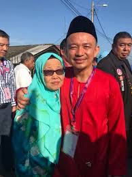 Jméno malik je po otci , a člověk by měl být odkazoval se na křestní jméno , maszlee. Berita Baik Untuk Ibu Ayah Selepas Pelantikan Menteri Pendidikan Baharu Tiada Lagi Exam Oriented Untuk Anak Pa Ma