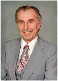 Leo Wolf's Instagram, Twitter & Facebook