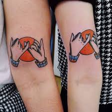 Friendships revolve around making and keeping promises. Matching Pinky Promise Tattoo Tattoogrid Net