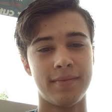 How many celebrities with the last name allen can you think of? Logan Allen Bio Family Trivia Famous Birthdays