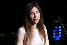The behavior panel analyzes amanda knox's body language and behavior to get to the. Knox Ruckkehr Nach Italien Ich Bin Kein Monster Ich Bin Einfach Nur Amanda Panorama Gesellschaft Tagesspiegel