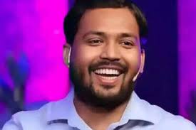 Bumble shakes up leadership team, CFO Anu Subramanian and CMO Selby  Drummond to leave