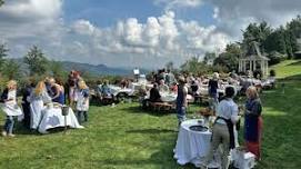 Paint and Sip on the Lawn