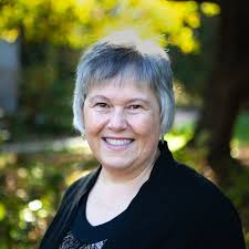 After her uncle died, Linda Lehman Thomas sought out a spiritual director  as a way to heal childhood trauma, but it affected her life even more  deeply than she expected.  https://www.mennoniteusa.org/menno-snapshots/why-i-began-meeting-with-a-spiritual  ...