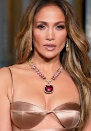 Acabo de verme el JOKER 2 a ver si era tan mala como dicen una pregunta  ¿sería legal demandar a Gaga por hacerme perder dos horas de mi vida?