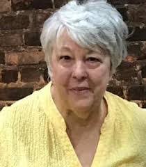 Ellen Lundy's Instagram, Twitter & Facebook