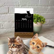 ahsap tabanli masa takvimi 2020 kedi kedi kopek masa
