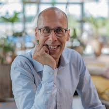 Het leven is als fietsen. Om in balans te blijven moet je in beweging…