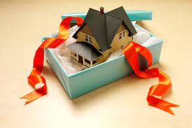 45 thoughtful housewarming gifts to add character to any space. 10 Perfect Holiday Gifts For New Homeowners Real Estate News Insights Realtor Com