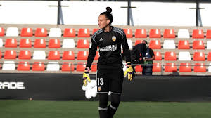 Página oficial de facebook de christiane endler, futbolista capitana de la selección. Woso Indepth Christiane Endler Makes History After Being Signed